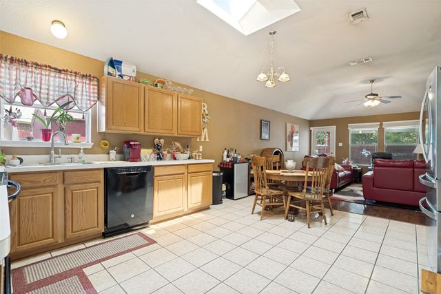 1005 Darren Drive, Burleson, TX 76028