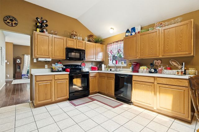 1005 Darren Drive, Burleson, TX 76028