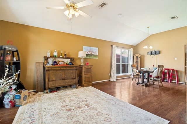 1005 Darren Drive, Burleson, TX 76028