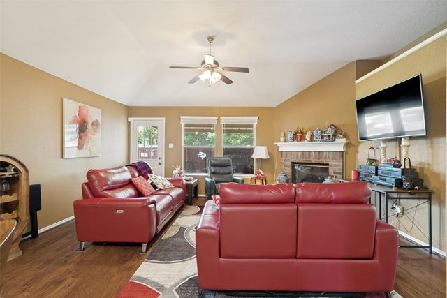 1005 Darren Drive, Burleson, TX 76028