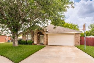 1005 Darren Drive, Burleson, TX 76028