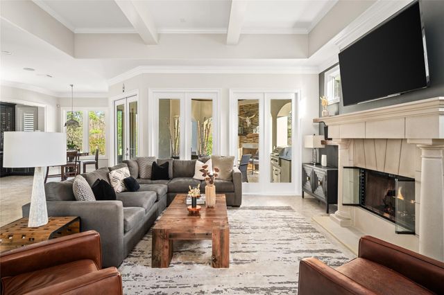 64 S Parkgate Circle, The Woodlands, TX 77381