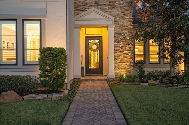 64 S Parkgate Circle, The Woodlands, TX 77381