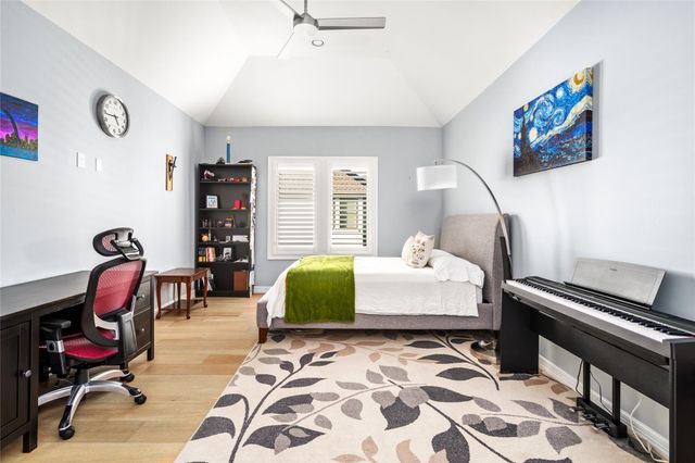 64 S Parkgate Circle, The Woodlands, TX 77381