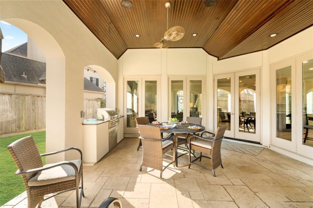 64 S Parkgate Circle, The Woodlands, TX 77381