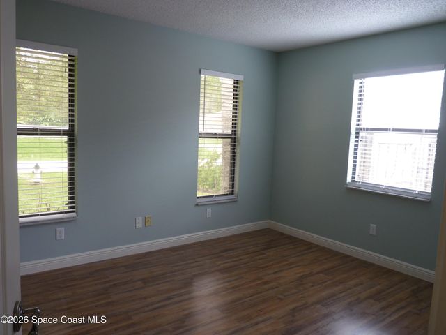 1105 Dallam Avenue NW, Palm Bay, FL 32907
