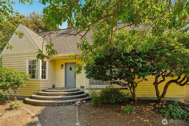 739 N 165th Street, Shoreline, WA 98133