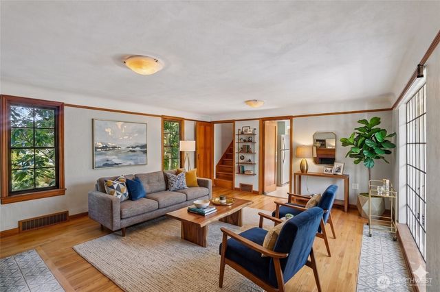 739 N 165th Street, Shoreline, WA 98133