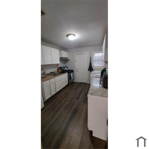 3232 Berry Street, Houston, TX 77004