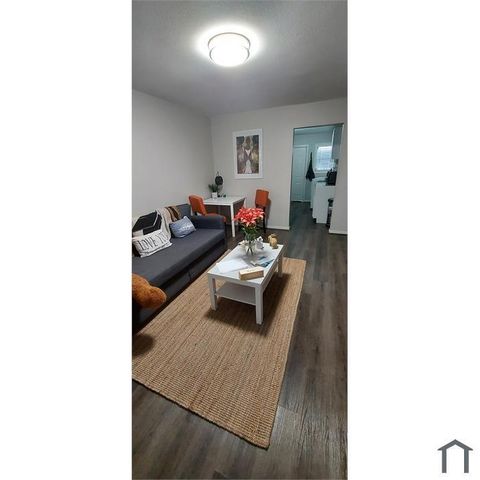 3232 Berry Street, Houston, TX 77004