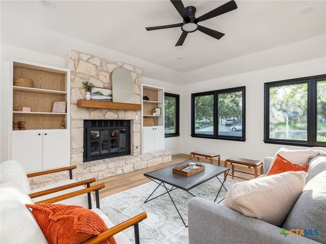 11103 Oak Knoll Drive, Austin, TX 78759