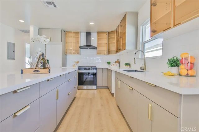 12035 Ramona, Hawthorne, CA 90250