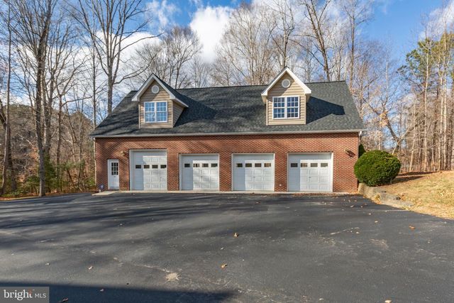 8528 WORMAN DR, King George, VA 22485