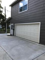 517 1/2 Atchison Street, Sealy, TX 77474