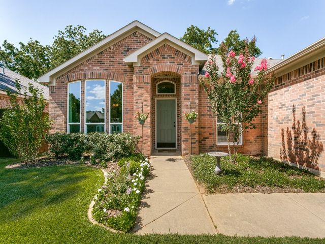 1411 Park Palisades Drive, Corinth, TX 76210