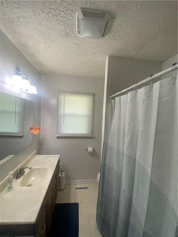 305 Renee Lane, Garden City, MO 64747