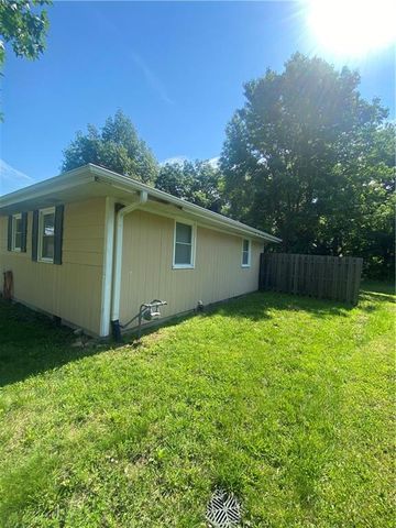 305 Renee Lane, Garden City, MO 64747