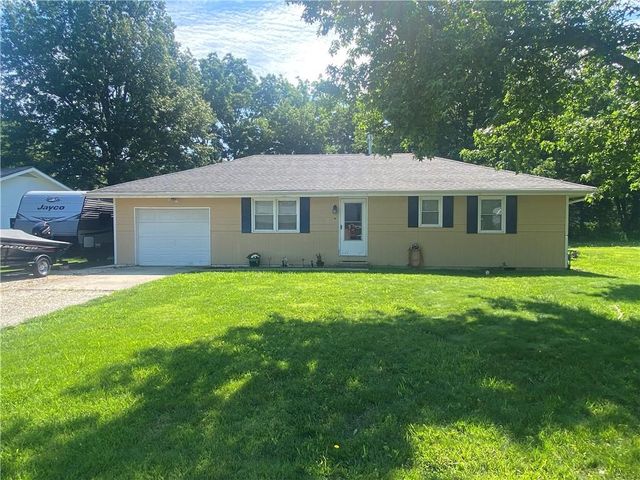 305 Renee Lane, Garden City, MO 64747