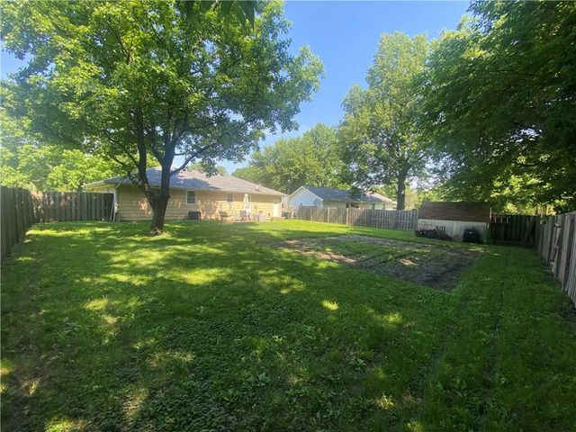 305 Renee Lane, Garden City, MO 64747