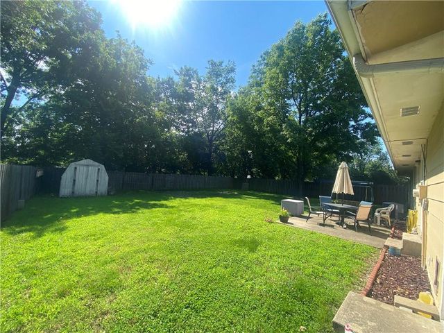305 Renee Lane, Garden City, MO 64747
