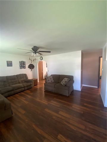 305 Renee Lane, Garden City, MO 64747