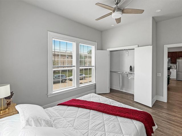 801 N Marsalis Avenue 101, Dallas, TX 75203