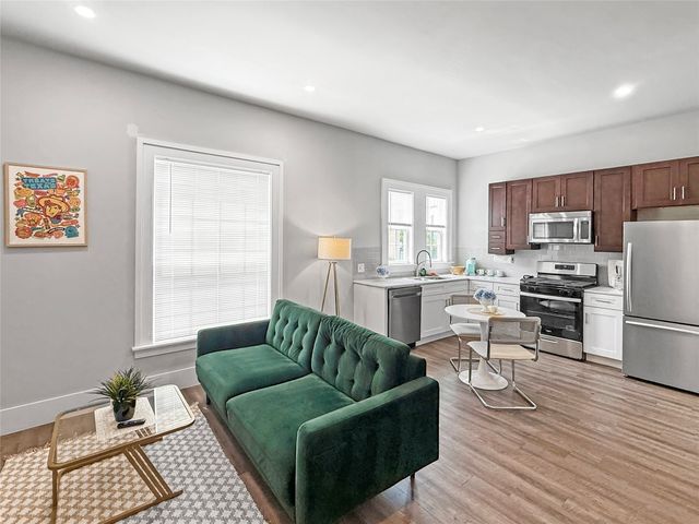 801 N Marsalis Avenue 101, Dallas, TX 75203