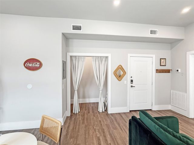 801 N Marsalis Avenue 101, Dallas, TX 75203