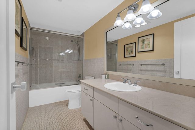 1701 S Ocean Drive 203, Hollywood, FL 33019