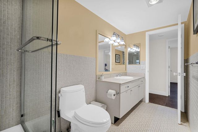 1701 S Ocean Drive 203, Hollywood, FL 33019