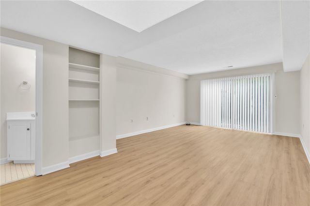 2530 E North Street Unit #11B, Greenville, SC 29615