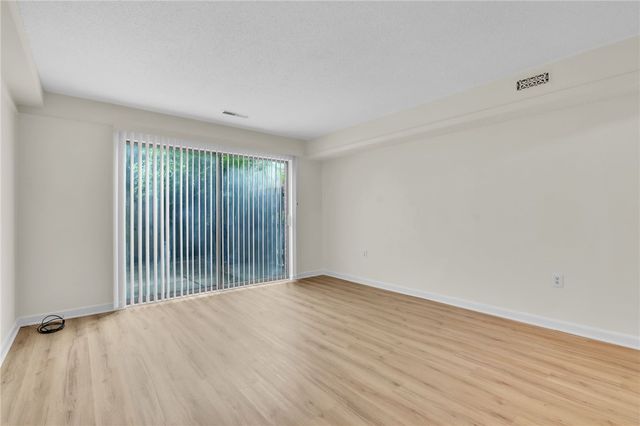 2530 E North Street Unit #11B, Greenville, SC 29615