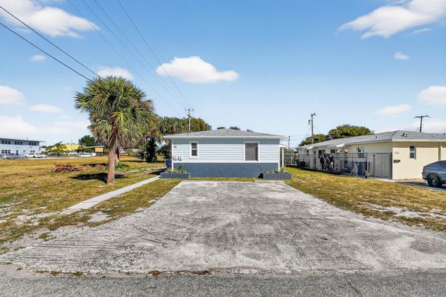 58 W 27th Street 1, Riviera Beach, FL 33404