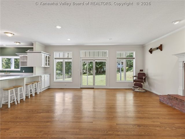 211 Seneca Valley Estates, Sissonville, WV 25320