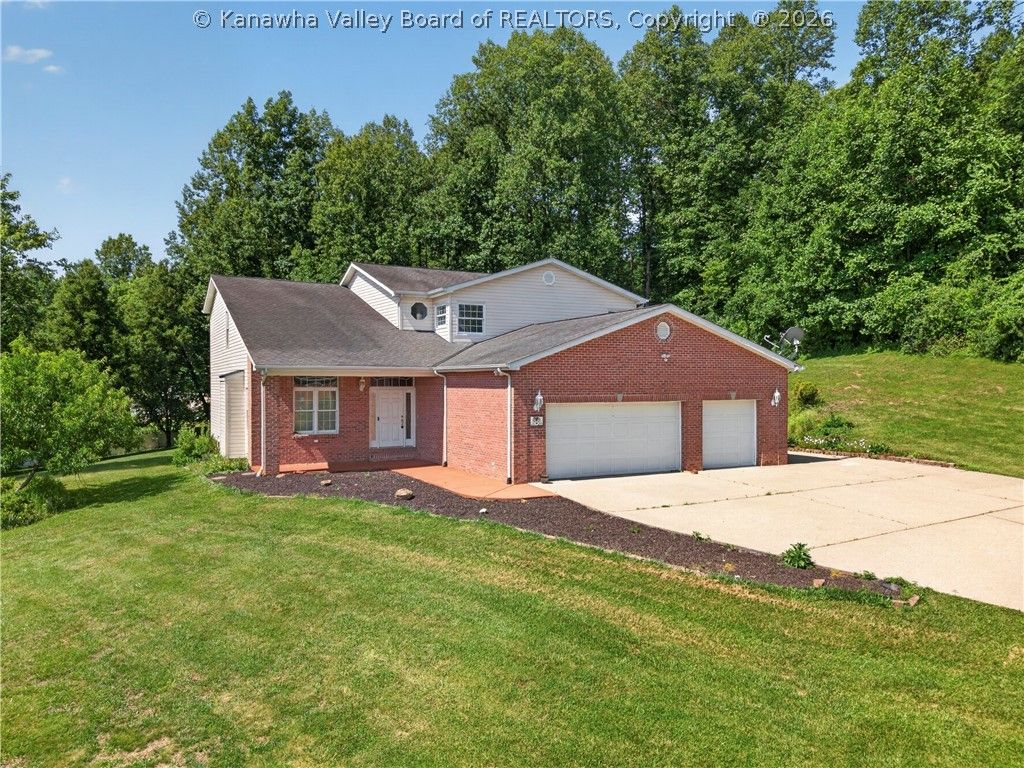 211 Seneca Valley Estates, Sissonville, WV 25320