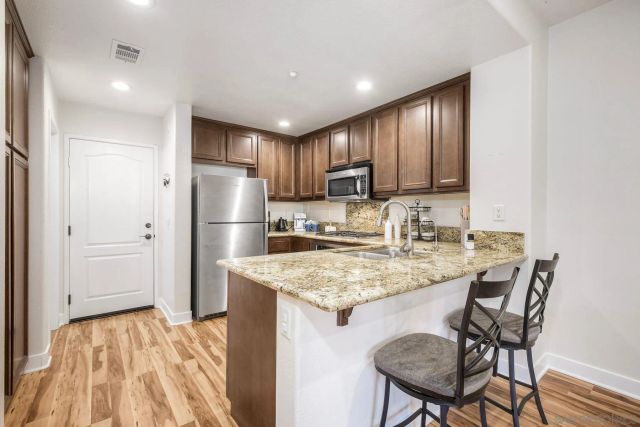 17070 Calle Trevino 11, San Diego, CA 92127