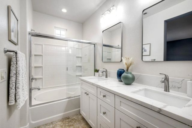 17070 Calle Trevino 11, San Diego, CA 92127