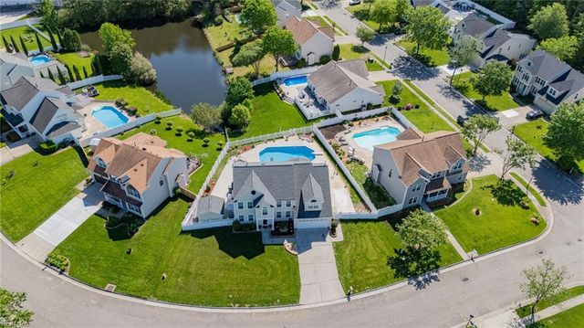 1932 English Oak CT, Virginia Beach, VA 23453