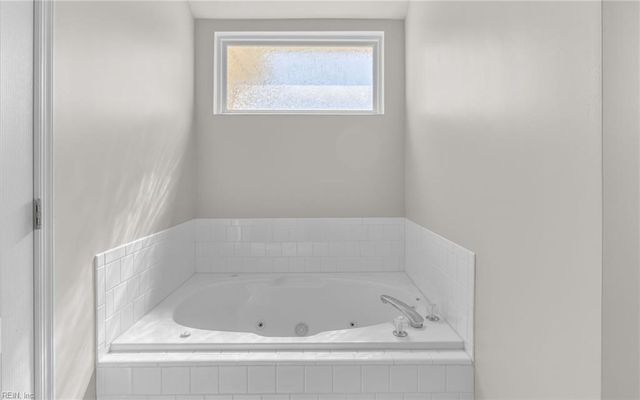 1932 English Oak CT, Virginia Beach, VA 23453