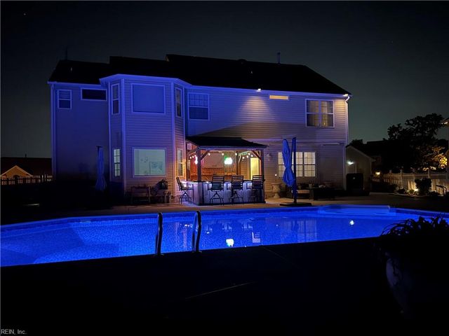 1932 English Oak CT, Virginia Beach, VA 23453