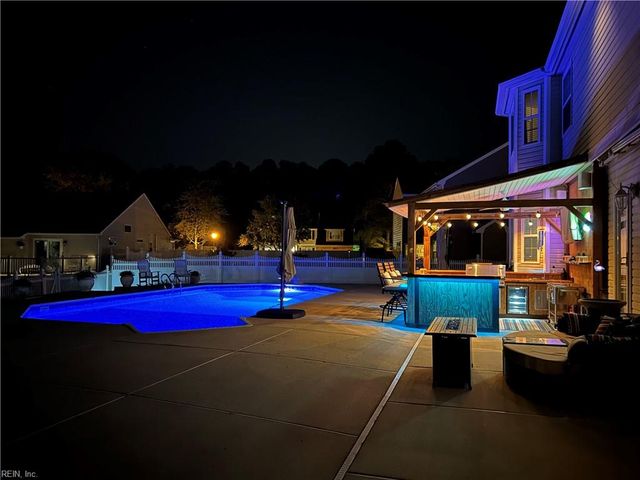 1932 English Oak CT, Virginia Beach, VA 23453