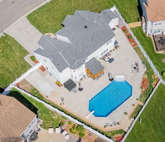 1932 English Oak CT, Virginia Beach, VA 23453