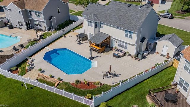 1932 English Oak CT, Virginia Beach, VA 23453