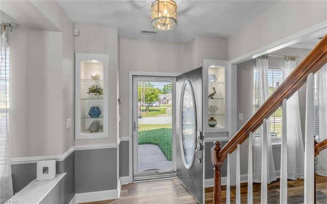 1932 English Oak CT, Virginia Beach, VA 23453