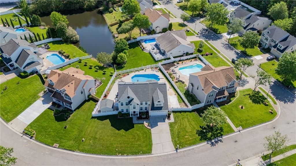 1932 English Oak CT, Virginia Beach, VA 23453