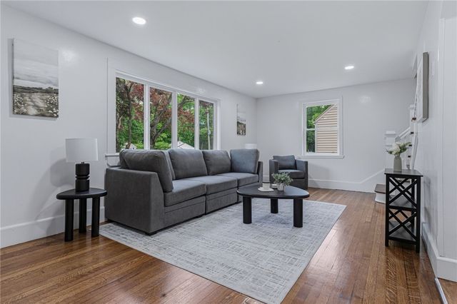 8 Angela Court, North Providence, RI 02904