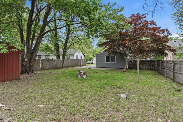 8 Angela Court, North Providence, RI 02904