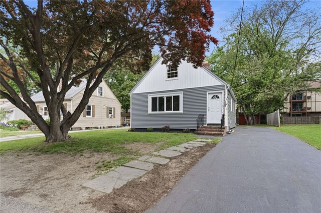 8 Angela Court, North Providence, RI 02904