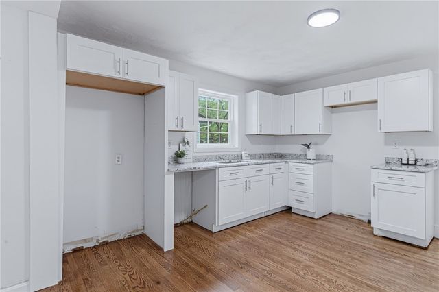 8 Angela Court, North Providence, RI 02904