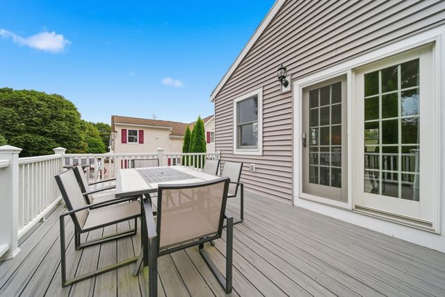 20 Herbert St, Wakefield, MA 01880